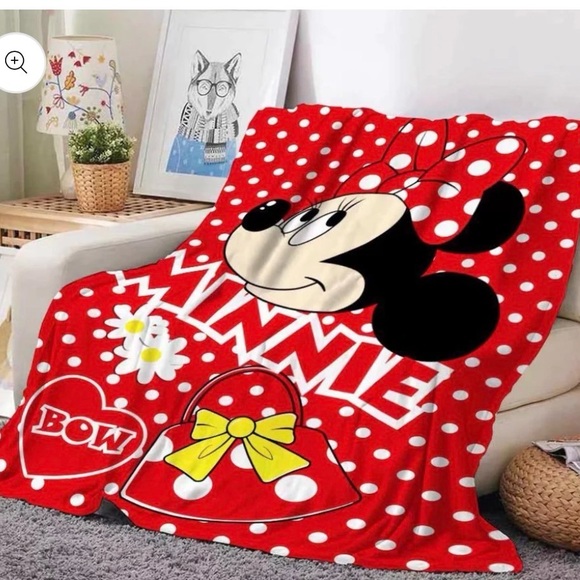 Disney Minnie Mouse Red and White Throw Blanket. 50x60